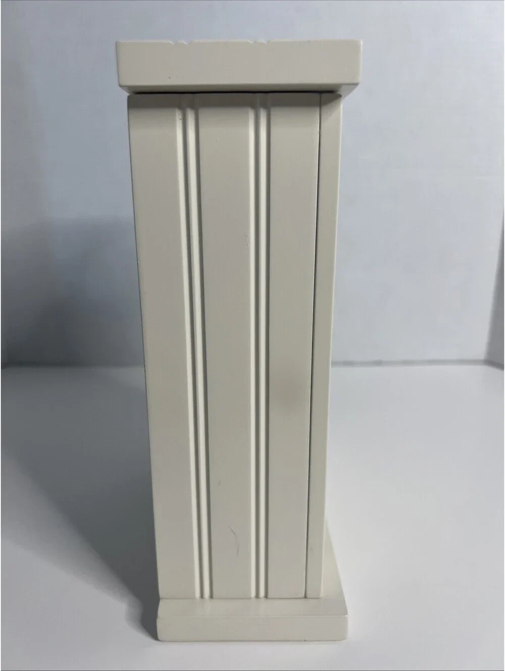 2007 Off White Desk Clock 8.5” H x 6.5” W Tested Works
